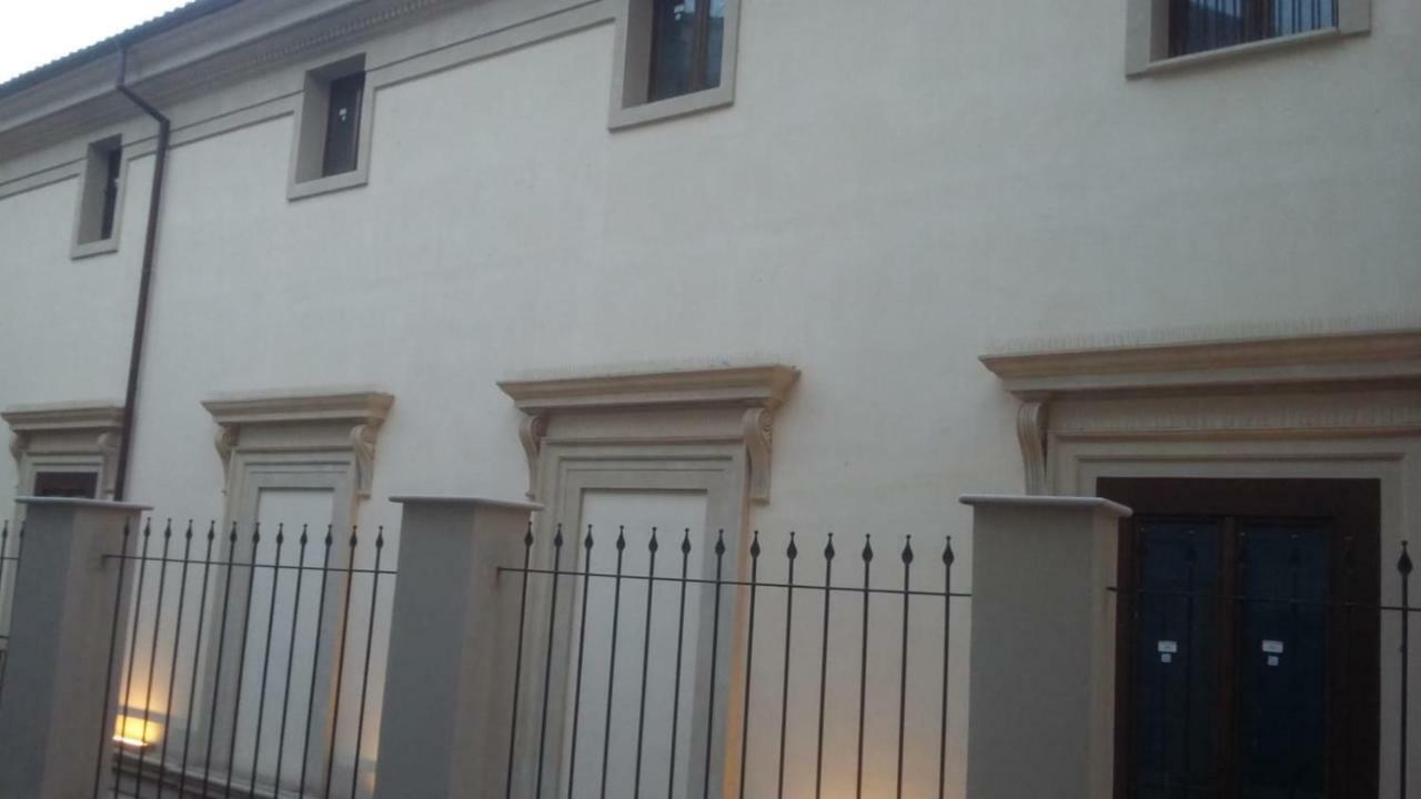 Bed and Breakfast Sotto Il Castello Corigliano Calabro Exterior foto